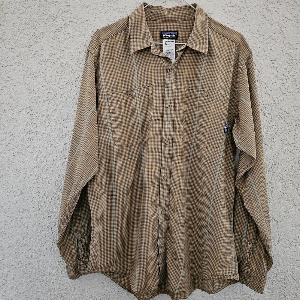 Patagonia Organic Cotton Plaid Button Down Shirt, M, Tan and Blue EUC